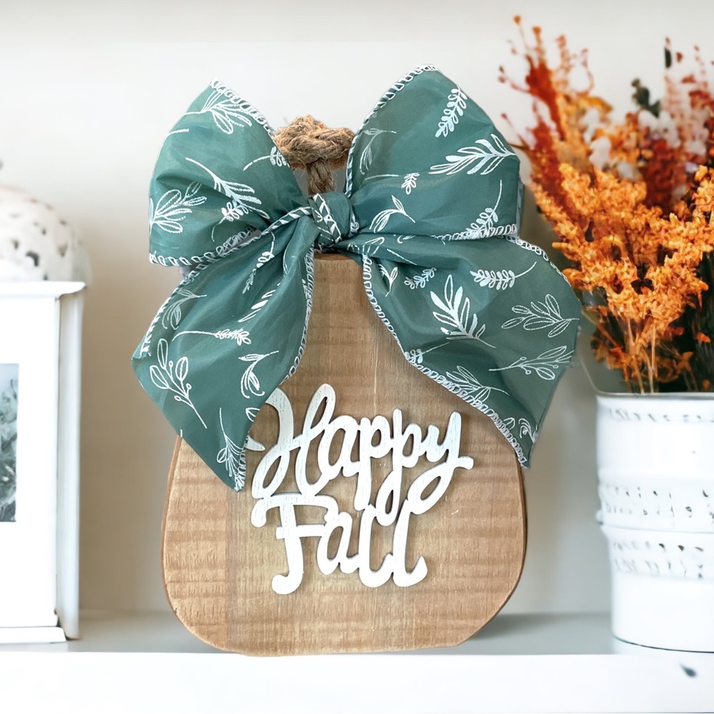 Happy Fall Pumpkin Decor